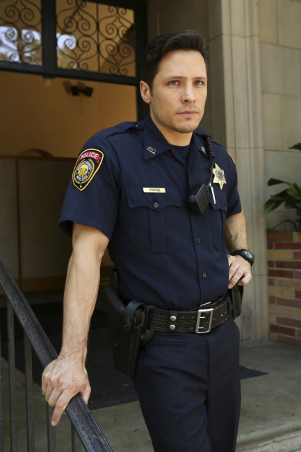 Jack Porter (Nick Wechsler), officier de police